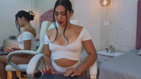 Vanessa  online show from October 24, 2025, 7:43 pm