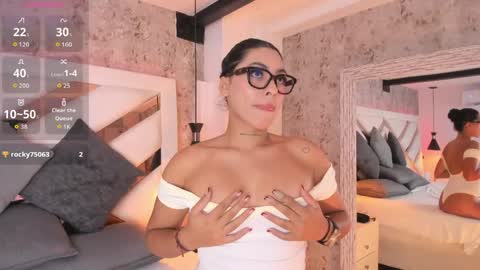 Vanessa  online show from May 15, 2026, 7:32 pm
