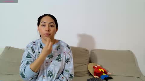 vanessaadol online show from March 18, 2026, 9:23 am