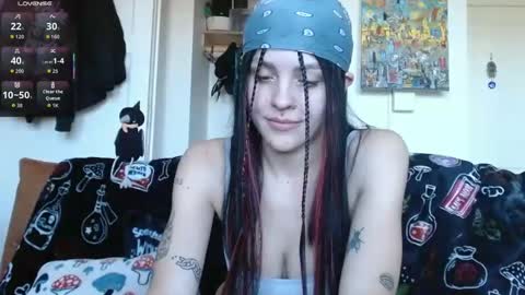 vanessaandadam online show from October 26, 2025, 5:52 pm