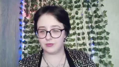 vanessashadow online show from June 10, 2026, 3:00 pm