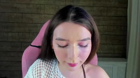 VanessaVienne online show from April 4, 2026, 4:26 pm