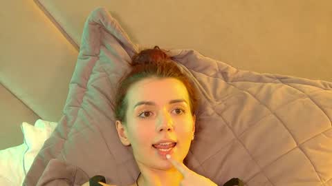 VanessaVienne online show from June 8, 2026, 1:39 am