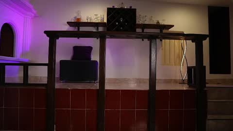 Vania  online show from February 10, 2025, 5:14 am