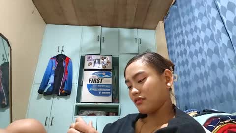 Vania online show from May 15, 2026, 3:19 pm