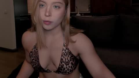 Vanilla online show from November 6, 2025, 1:12 pm