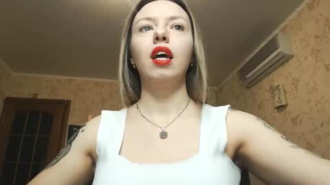 VanillaMuffin online show from February 15, 2025, 1:49 pm