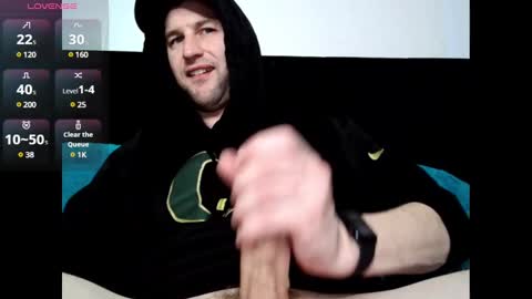 vanillaniceeee online show from March 8, 2025, 8:55 am