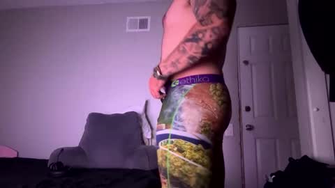 Snapshot of vanillapretzel chatting on October 4, 2025, 11:19 am vanillapretzel online show from October 4, 2025, 11:19 am