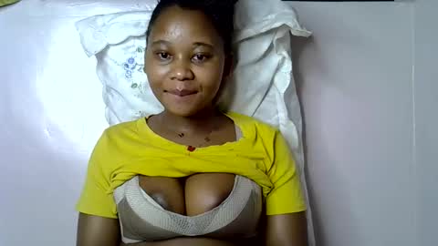 vanillavenus online show from October 26, 2025, 11:09 pm