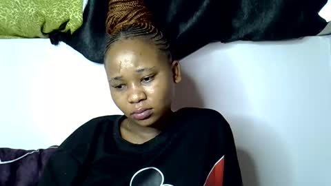 vanillavenus online show from November 3, 2025, 6:36 am