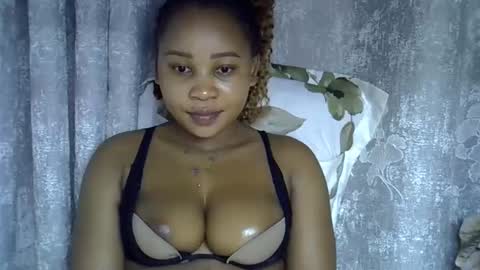 Snapshot of vanillavenus chatting on March 1, 2026, 10:45 pm vanillavenus online show from March 1, 2026, 10:45 pm