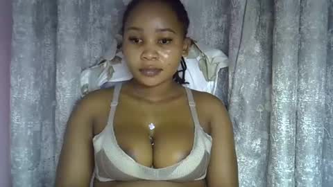 vanillavenus online show from April 18, 2026, 10:32 pm