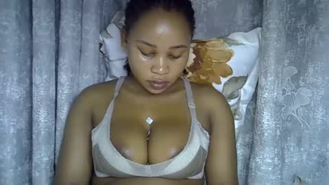 vanillavenus online show from April 19, 2026, 10:56 pm