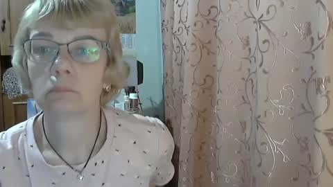 Vanillaxcreamy online show from March 8, 2025, 4:28 pm