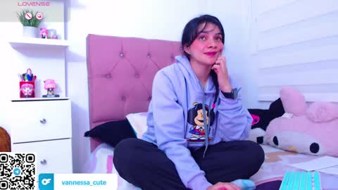 Vanesa online show from September 19, 2025, 10:32 pm