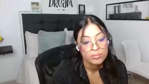 vane online show from September 27, 2025, 8:36 pm