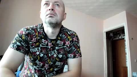 vano_822 online show from November 9, 2025, 6:01 am