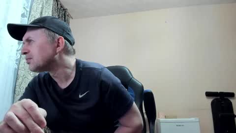vano_822 online show from May 9, 2026, 8:14 pm