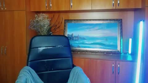 Vanessa online show from February 9, 2026, 2:26 am