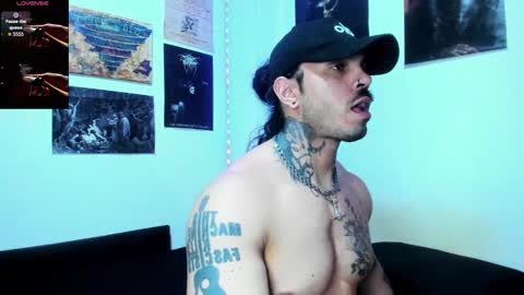 vanvelckan_ online show from March 4, 2026, 2:06 am