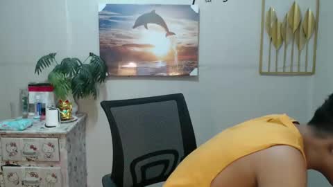 Snapshot of vanxxx2005 chatting on December 10, 2024, 5:33 pm vanxxx2005 online show from December 10, 2024, 5:33 pm