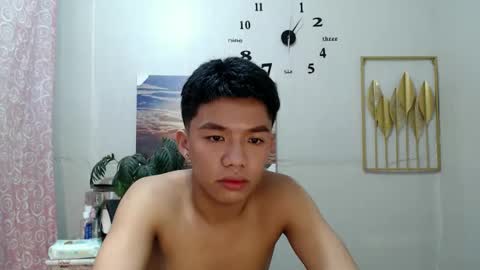 Snapshot of vanxxx2005 chatting on December 19, 2024, 6:56 pm vanxxx2005 online show from December 19, 2024, 6:56 pm