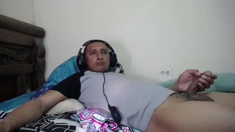 Snapshot of varmico chatting on December 16, 2025, 4:56 pm Harold online show from December 16, 2025, 4:56 pm