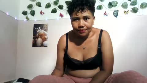 Snapshot of vayannah chatting on June 3, 2026, 12:19 pm Vayannah online show from June 3, 2026, 12:19 pm