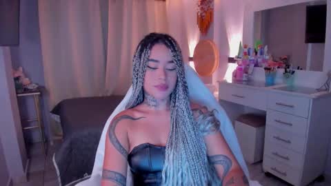 Vayolett Bass online show from February 2, 2026, 9:19 am