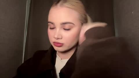 Monika online show from December 16, 2025, 1:05 pm