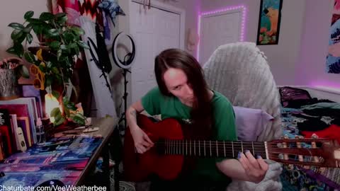 Snapshot of veeweatherbee chatting on December 9, 2024, 12:23 am Violet Weatherbee online show from December 9, 2024, 12:23 am