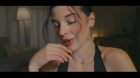 Snapshot of velavelle chatting on May 30, 2026, 8:28 pm Try to unlock online show from May 30, 2026, 8:28 pm