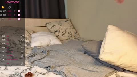 veliapascanik online show from April 6, 2026, 4:46 am