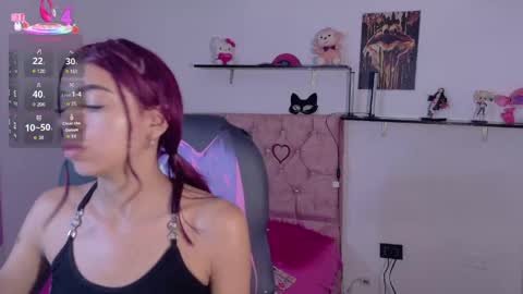 Snapshot of velinahoneyy chatting on May 28, 2026, 12:13 pm velinahoneyy online show from May 28, 2026, 12:13 pm