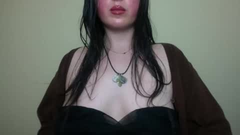 velira_ online show from January 14, 2026, 5:13 am