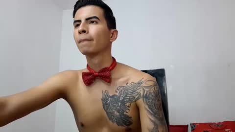 velk_hot1 online show from March 11, 2025, 9:15 pm