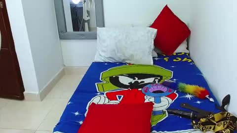 velk_hot1 online show from December 1, 2025, 9:31 pm