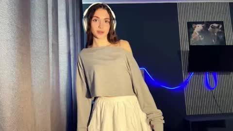 Nia online show from March 16, 2026, 11:14 am