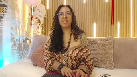 Snapshot of velvet_curly chatting on May 30, 2026, 12:24 pm Emma Curly online show from May 30, 2026, 12:24 pm