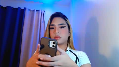 Snapshot of velvet_delux69 chatting on November 3, 2025, 12:39 pm velvet_delux69 online show from November 3, 2025, 12:39 pm