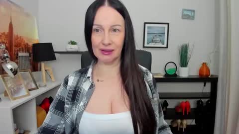 Jasmine online show from October 10, 2025, 5:39 am