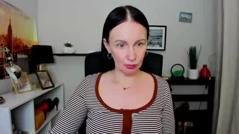 Jasmine online show from October 14, 2025, 5:36 pm