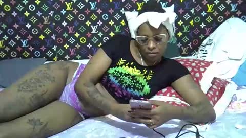 velvet online show from March 22, 2026, 7:39 pm