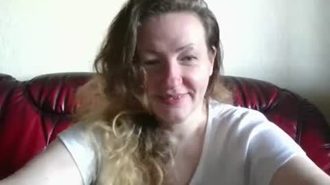 Snapshot of velvetdiamond chatting on June 5, 2026, 9:37 am velvetdiamond online show from June 5, 2026, 9:37 am