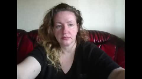 Snapshot of velvetdiamond chatting on June 8, 2026, 9:42 am velvetdiamond online show from June 8, 2026, 9:42 am