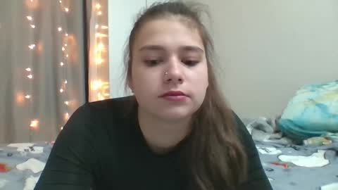 Snapshot of velveted_ivy chatting on November 10, 2025, 10:47 am velveted_ivy online show from November 10, 2025, 10:47 am