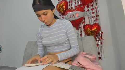 Snapshot of velvetluna_ chatting on February 23, 2026, 11:07 am Velvetluna online show from February 23, 2026, 11:07 am