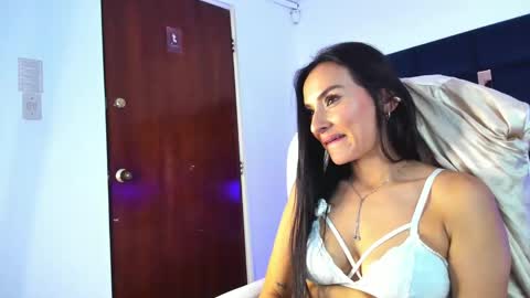 Velvet online show from April 22, 2026, 1:34 pm