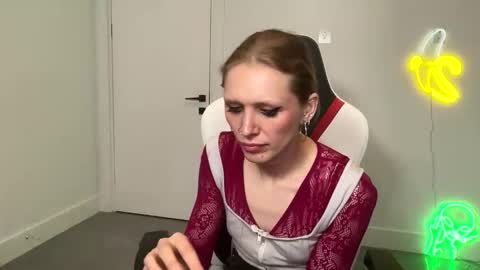 VelvetTGirl online show from February 15, 2026, 4:31 am